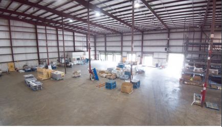 For Sale | 336,936 SF South Texas Industrial Facility: 516 W Live Oak St, Cuero, TX 77954